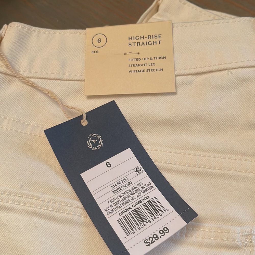 Universal Thread White button fly jeans - Picture 7 of 7